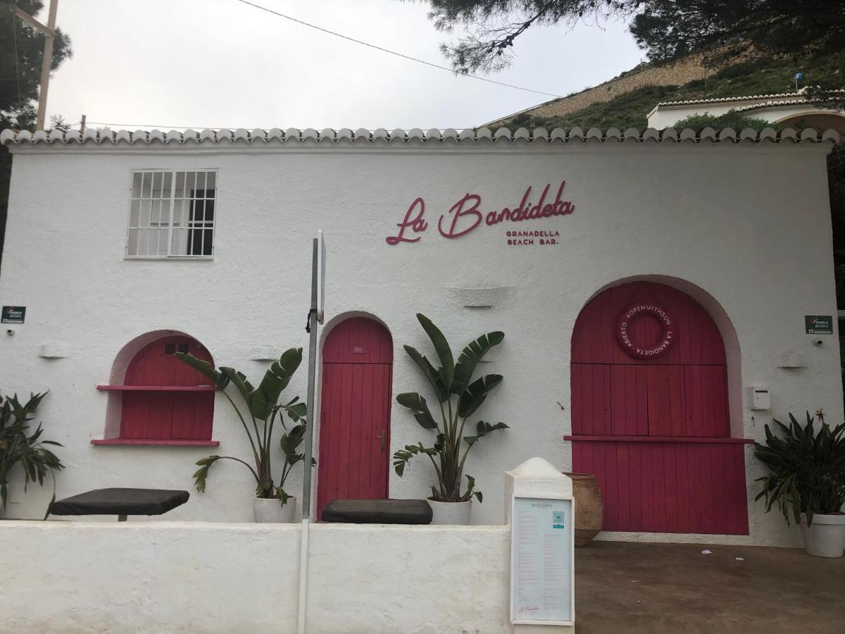 ACOGEDOR Y PRECIOSO ÁTICO EN JAVEA Primera línea playa Bagian luar foto